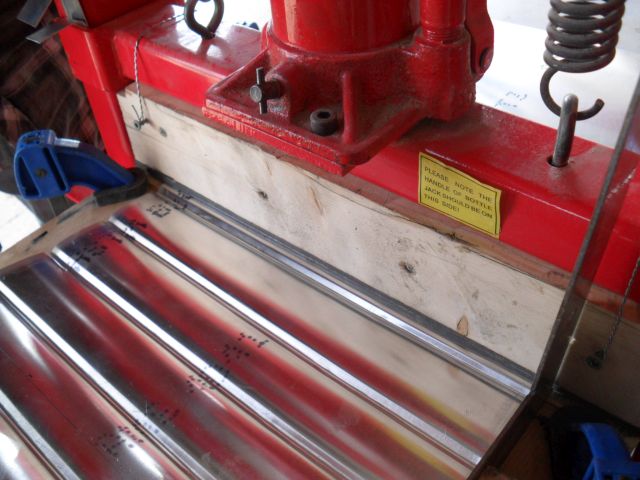 Aileron skin press detail.jpg